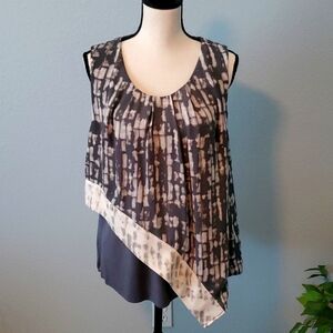 H By Halston Gray & White abstract print, split asymmetrical hem. SIZE 16